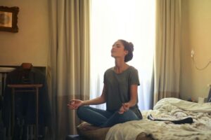 A meditação pode ajudar a dormir melhor