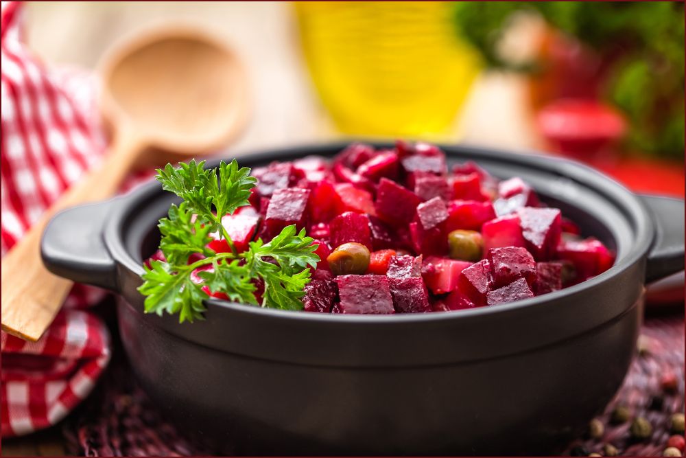  Incluir a beterraba no cardápio — seja em sucos, saladas ou purês — pode ser uma forma simples e saborosa de apoiar a saúde circulatória no seu dia a dia.